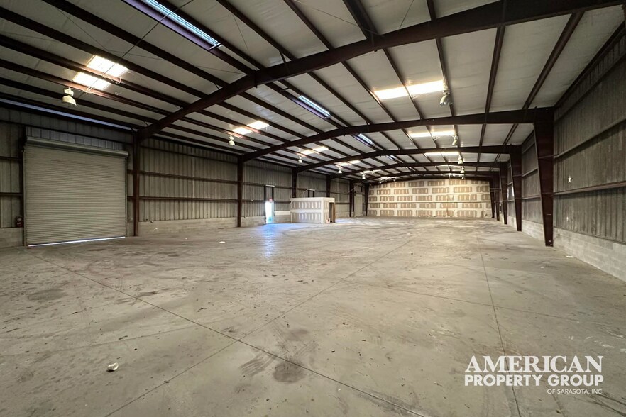 More Photos Of 2088 58th Avenue Cir E, Bradenton Warehouse For Lease
