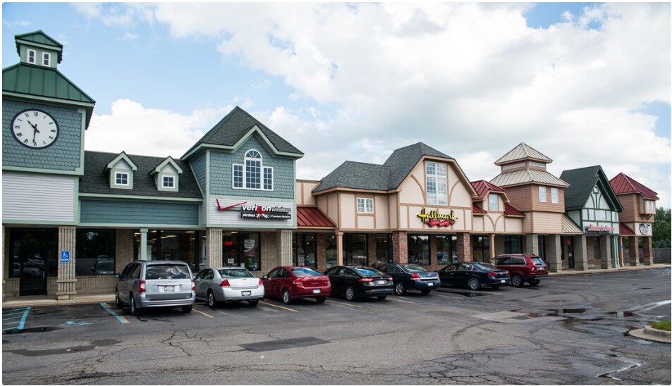 Primary Photo Of 1159-1187 S Carney Dr, Saint Clair General Retail For Lease