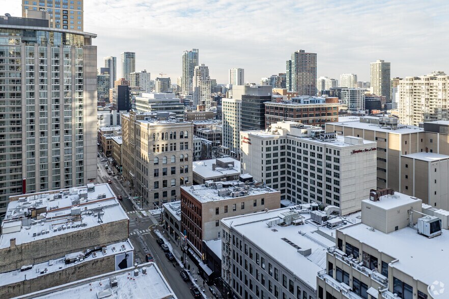More Photos Of 26-30 W Hubbard St, Chicago Office For Lease