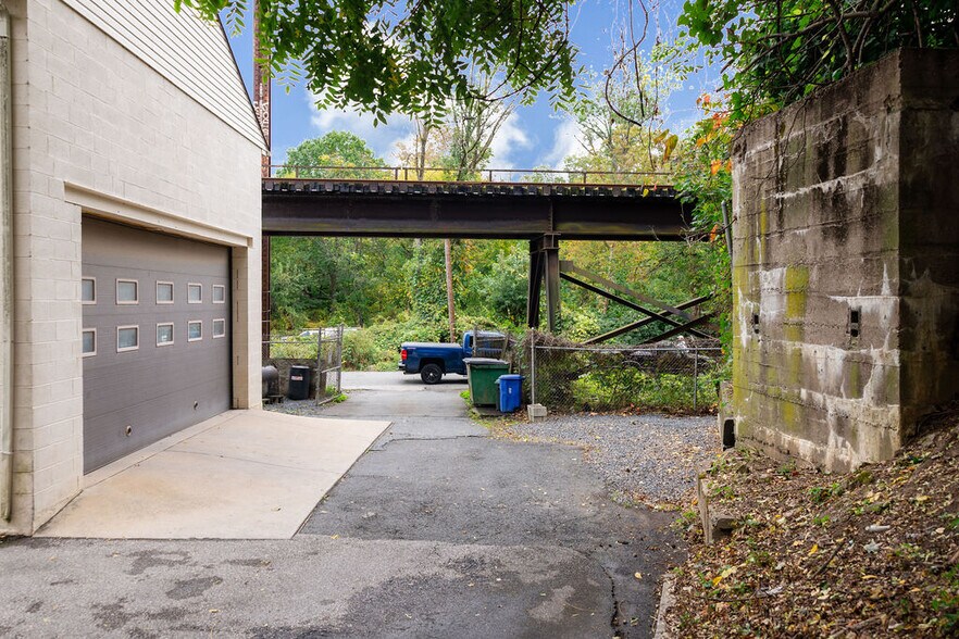 More Photos Of 8257 Frankford Ave, Philadelphia Auto Repair For Sale