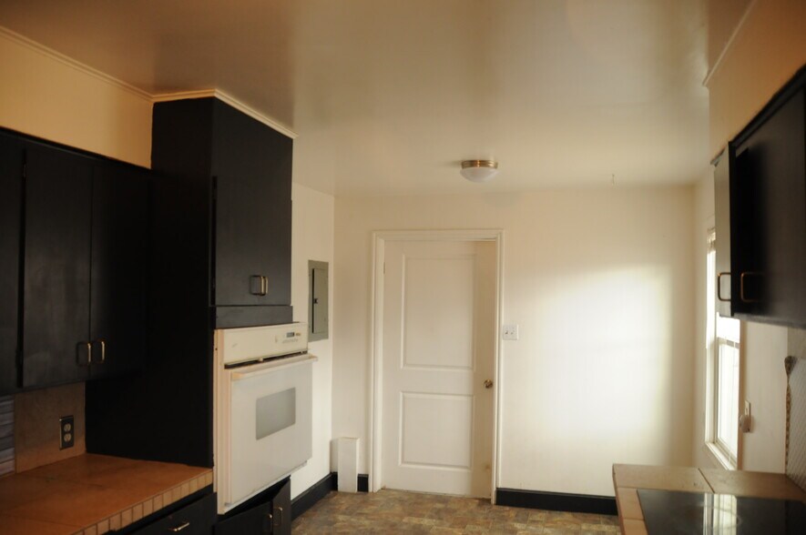 More Photos Of 2770 W 5400 S, Salt Lake City Flex For Sale
