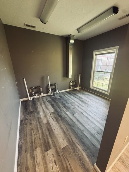 More Photos Of 2504 Veterans Memorial Pky S, Lafayette Office For Sale