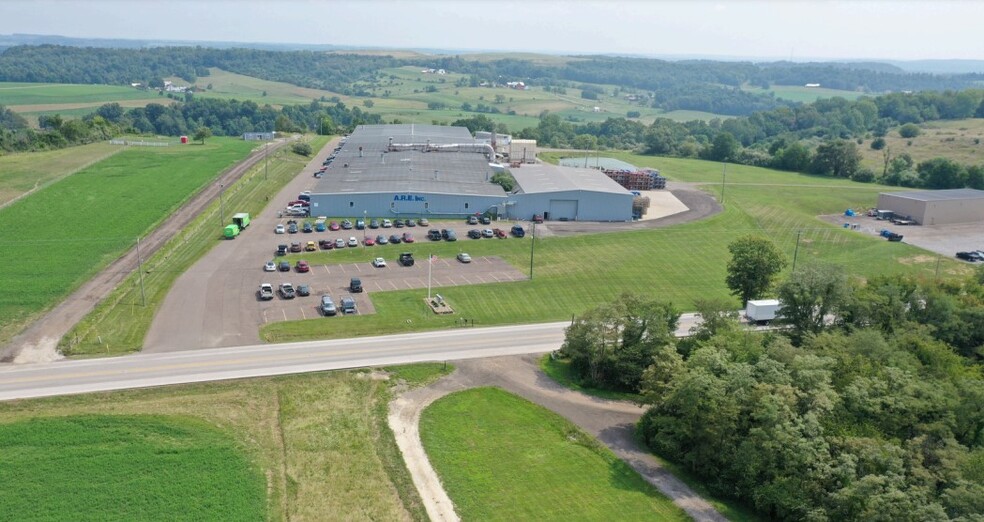 Primary Photo Of 17494 Dover Rd, Mount Eaton Manufacturing For Lease