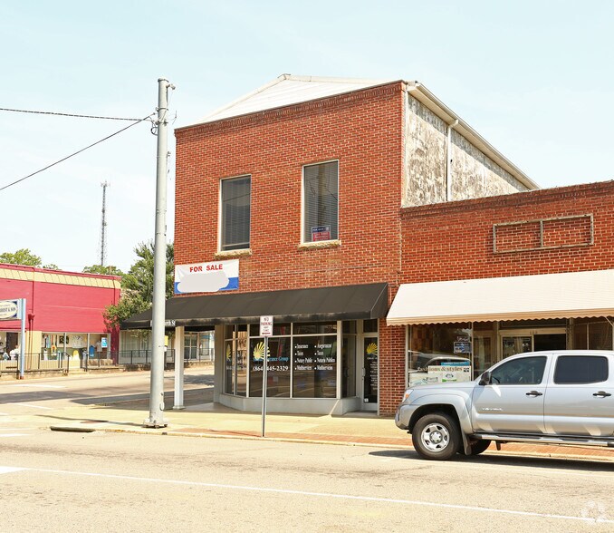 More Photos Of 101 E Church St, Saluda Storefront Retail Office For Sale
