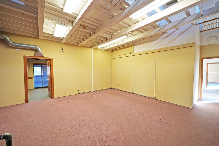 More Photos Of 2-12 S 1st Ave, Yakima Office For Lease