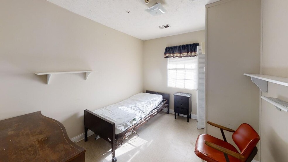 More Photos Of 601 Coleman St, Atlanta Assisted Living For Sale