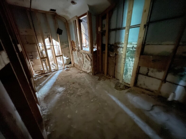 More Photos Of 2400 Delachaise St, New Orleans Specialty For Sale