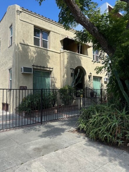 More Photos Of 603-607 1/2 N. Bronson Av, Los Angeles Apartments For Sale