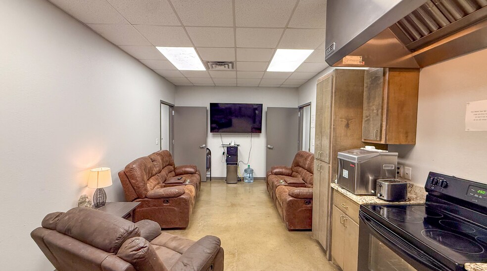 More Photos Of 8916 W County 139 rd, Midland Industrial For Lease