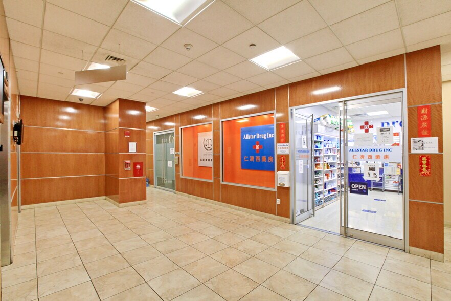 More Photos Of 13617 39th Ave, Flushing Office Residential For Lease