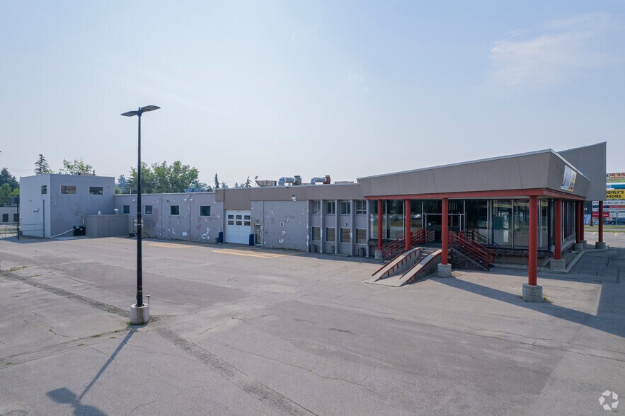 More Photos Of 7330 Macleod Trl SE, Calgary Auto Dealership For Lease