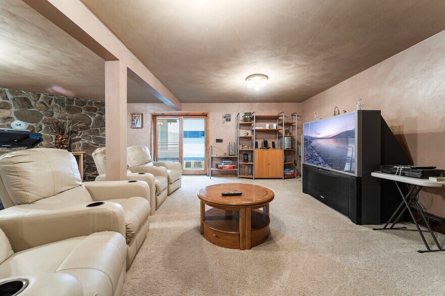 More Photos Of 365 Meade Rd, Susquehanna Specialty For Sale