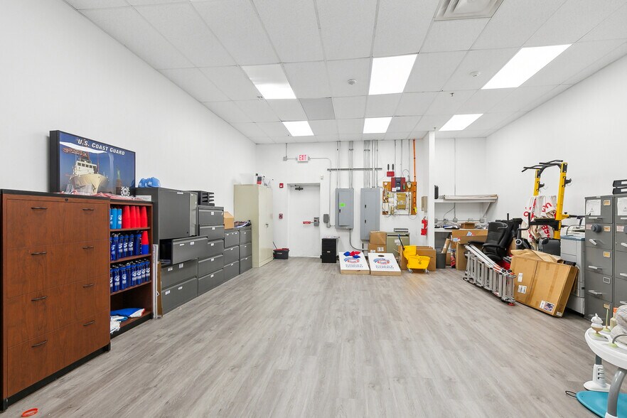 More Photos Of 3908 Veterans Memorial Blvd, Metairie General Retail For Sale