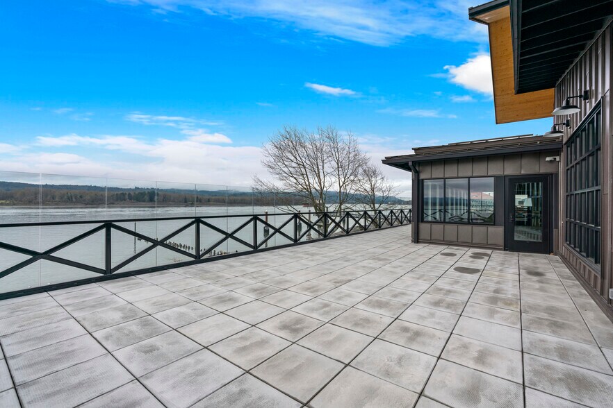 More Photos Of 254 Hendrickson Dr, Kalama Restaurant For Lease