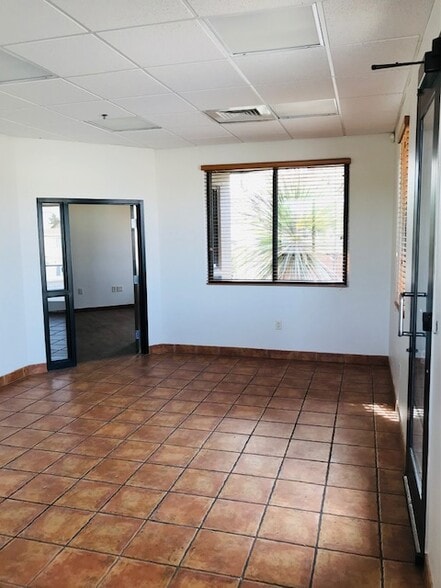 More Photos Of 5000 E Mediterranean Dr, Sierra Vista Office For Lease