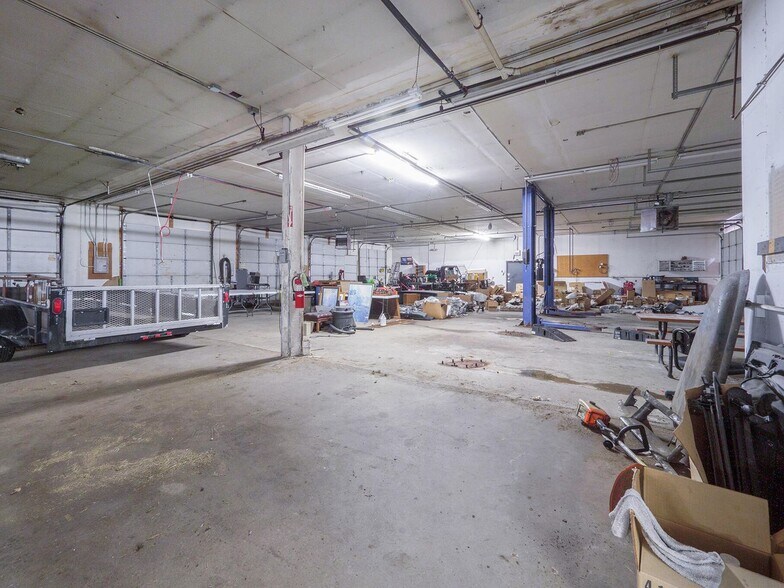 More Photos Of 600 N Clark St, Albion Auto Dealership For Sale