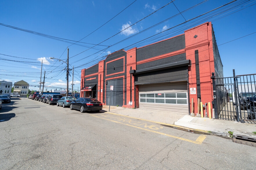 More Photos Of 11 Western Ave, Jersey City Warehouse For Lease