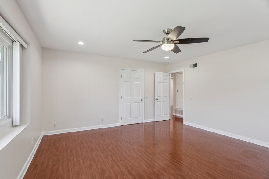More Photos Of 17148 Stare St, Northridge Apartments For Sale