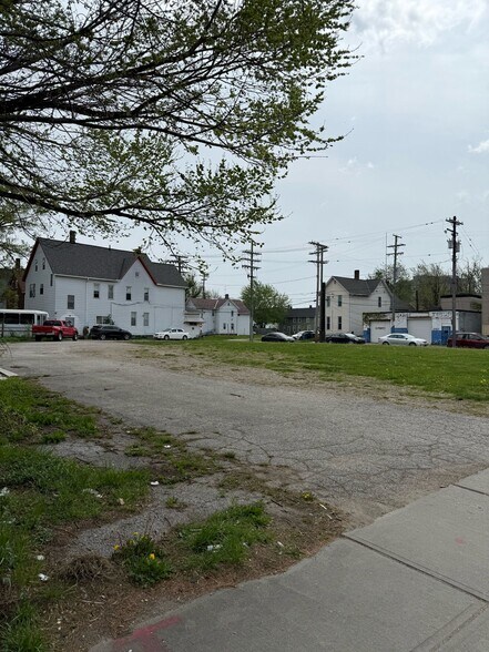 More Photos Of 3257 W 25th St, Cleveland Land For Lease