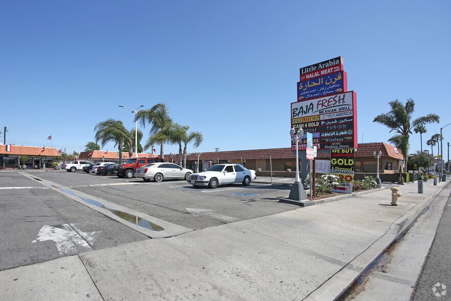 More Photos Of 512-518 S Brookhurst St, Anaheim Storefront For Lease