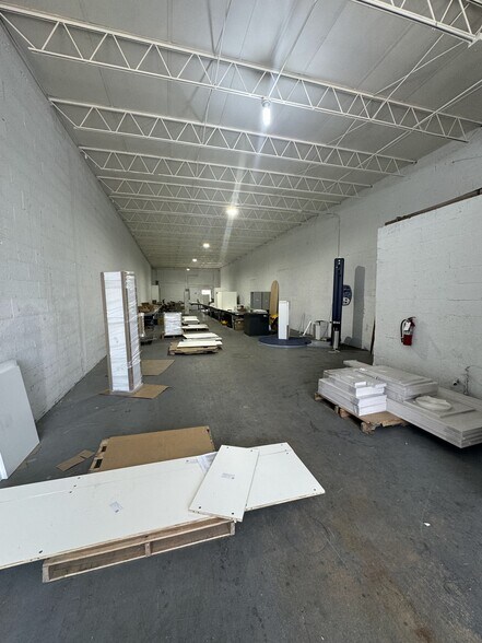 More Photos Of 230-226 W 24th St, Hialeah Warehouse For Lease