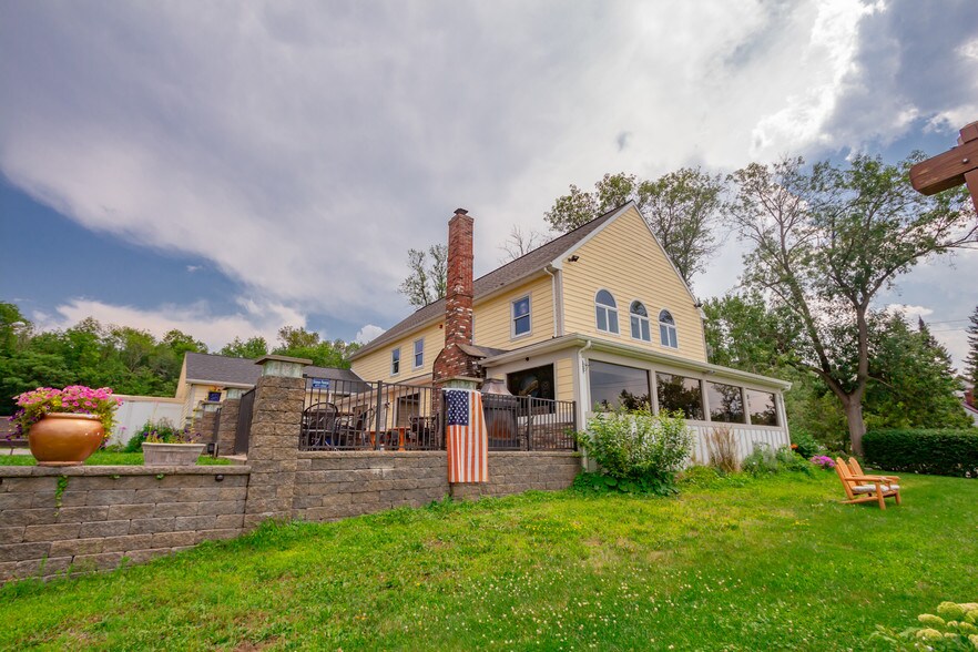 More Photos Of 175 Lake Rd, Ballston Lake Restaurant For Sale