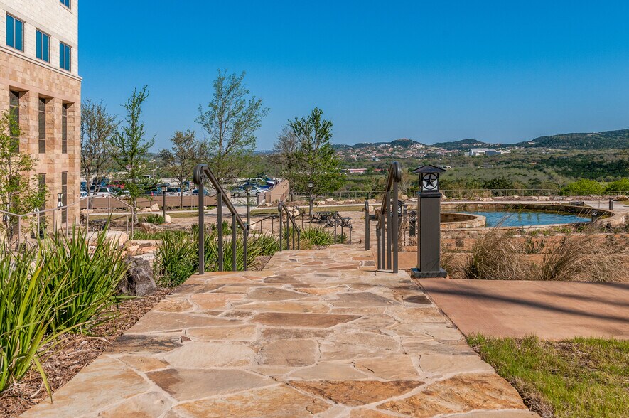 More Photos Of 19003 I-10 W, San Antonio Office For Sale