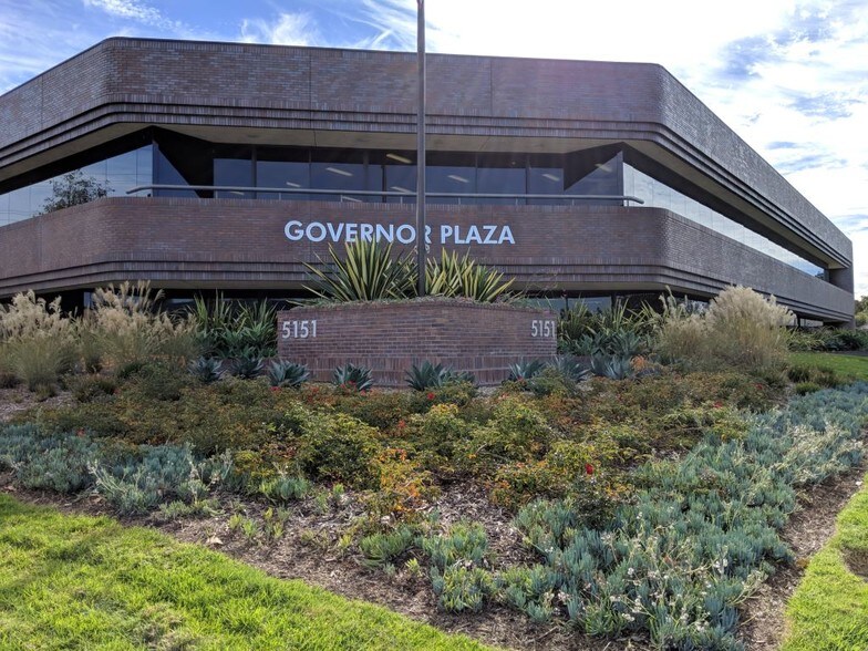 More Photos Of 5151 Shoreham Pl, San Diego Office For Lease