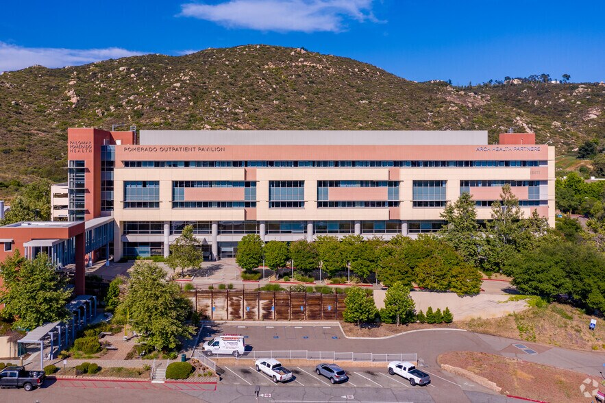 More Photos Of 15611 Pomerado Rd, Poway Medical For Lease
