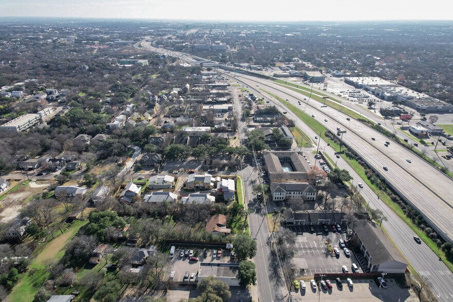More Photos Of 1900 Fortview Rd, Austin Auto Repair For Sale