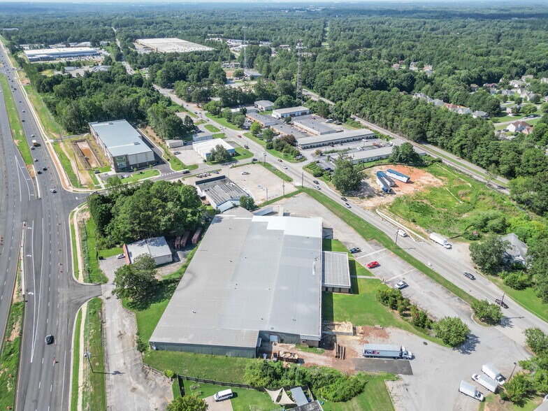 More Photos Of 9479 S Main St, Jonesboro Manufacturing For Lease