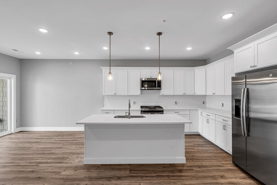 More Photos Of 33 Union Ave, Manasquan Apartments For Sale