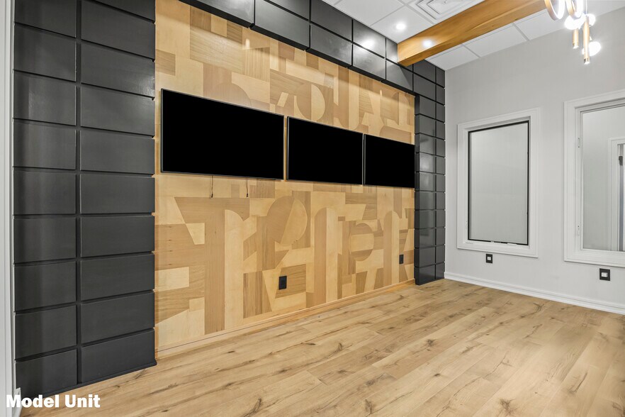 More Photos Of 4103 SW 2nd St, Bentonville Office For Lease