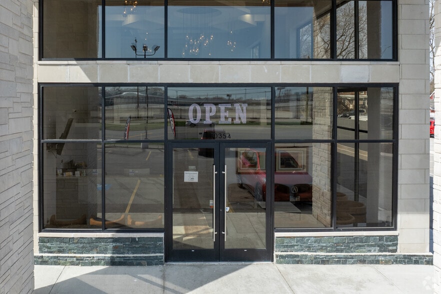 More Photos Of 10354 S Harlem Ave, Palos Hills Storefront Retail Office For Lease