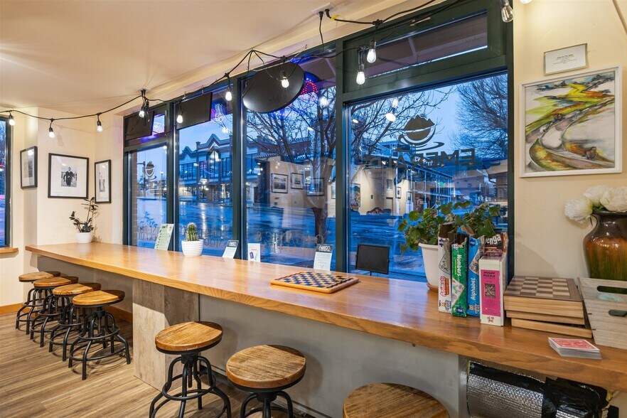 More Photos Of 700 Yampa, Steamboat Springs Restaurant For Sale