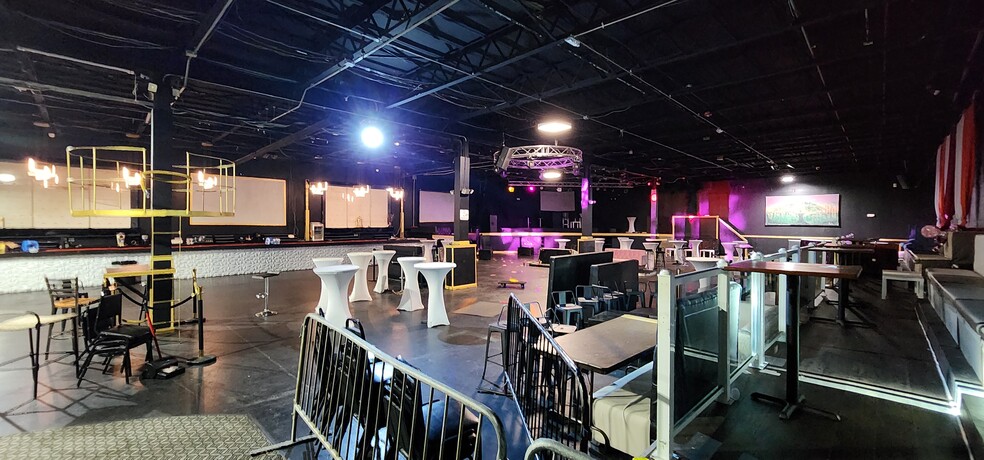 More Photos Of 195 Freight St, Waterbury Bar For Sale