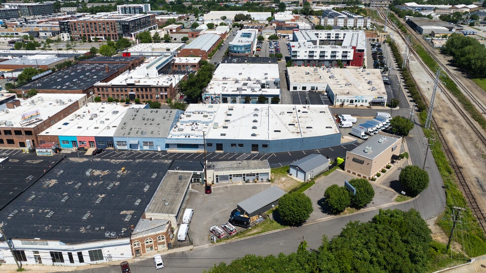 More Photos Of 1726 Altamont Ave, Richmond Warehouse For Lease