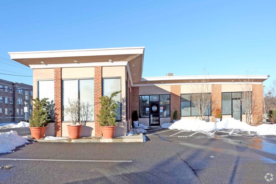 More Photos Of 4005 Granby St, Norfolk Freestanding For Lease