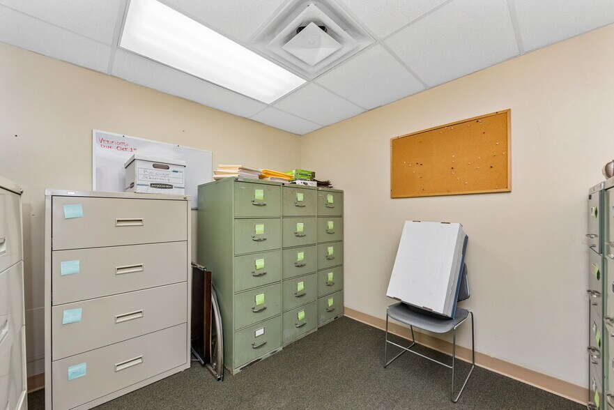 More Photos Of 675 W Plane St, Bethel Freestanding For Sale