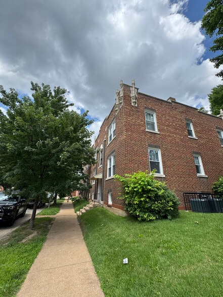 More Photos Of 4048 Giles Ave, Saint Louis Apartments For Sale