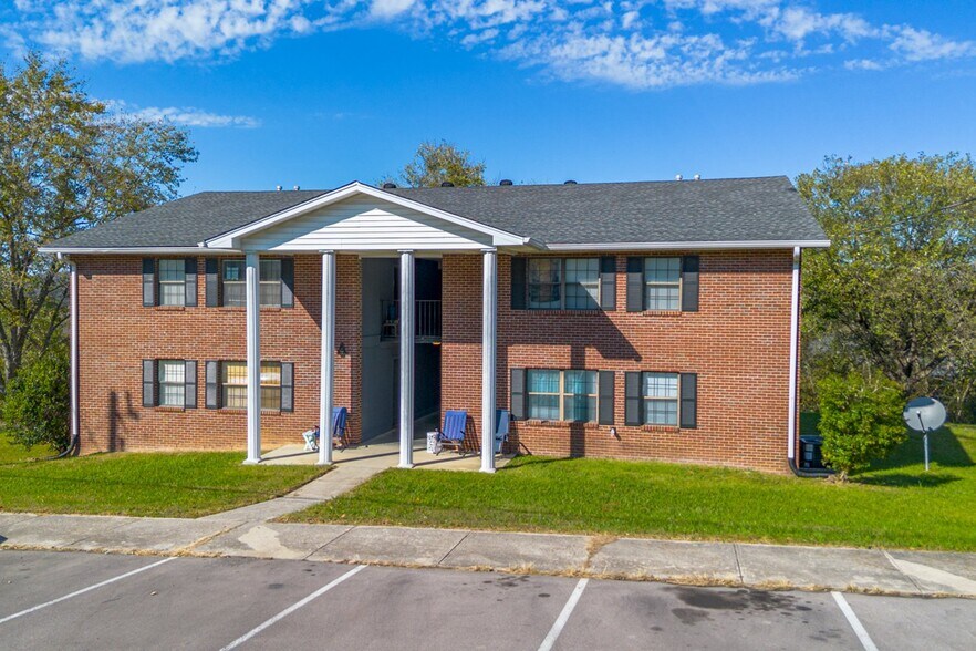 More Photos Of 100 S Ridge Dr, Woodbury Apartments For Sale