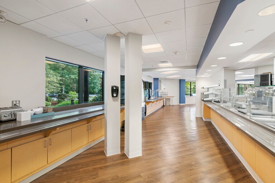 More Photos Of 81 Hartwell Ave, Lexington Office For Lease
