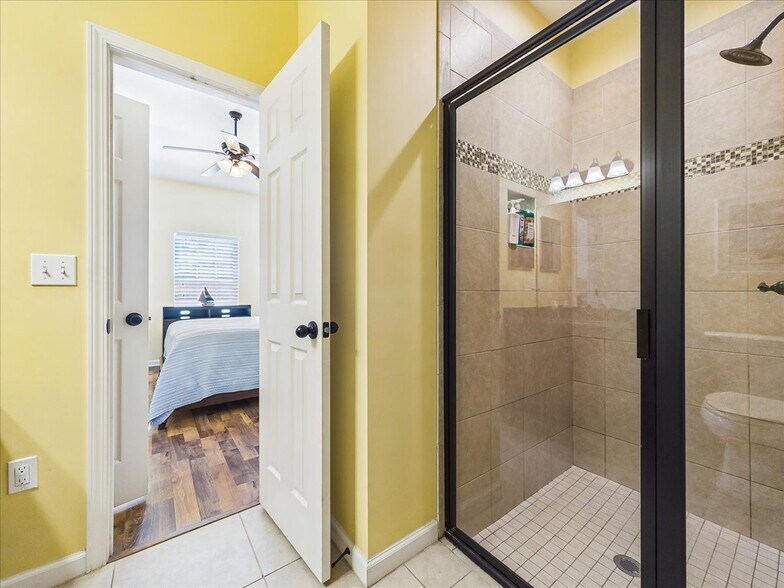 More Photos Of 100 Pilothouse Ct, Palatka Multifamily For Sale