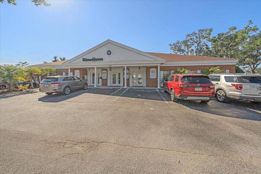 More Photos Of 1100 S Tamiami Trl, Venice Office For Sale
