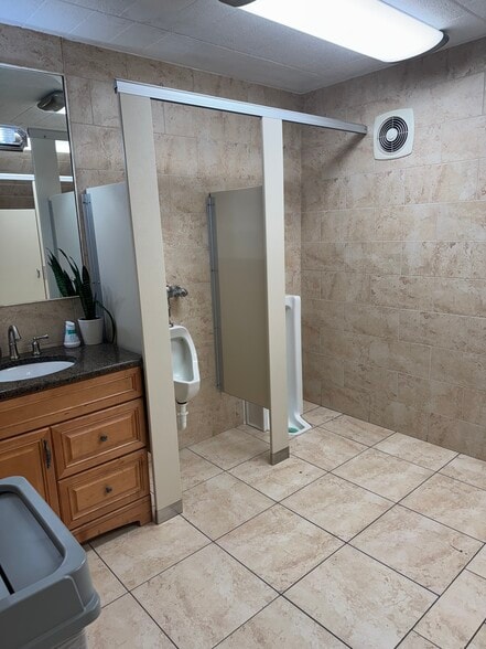 More Photos Of 272 N Hewitt Rd, Ypsilanti Religious Facility For Sale