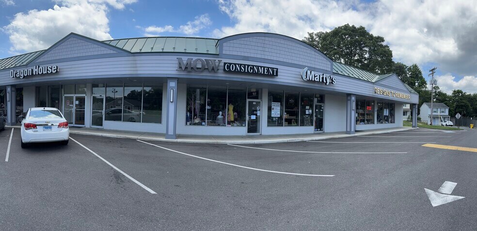 More Photos Of 93-117 Mayo Rd, Edgewater Storefront For Lease