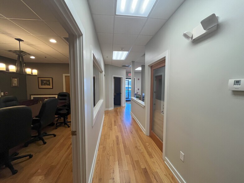 More Photos Of 140 Point Judith Rd, Narragansett Storefront Retail Office For Sale