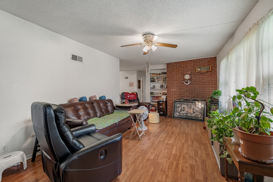 More Photos Of 1424 S 55th St, Kansas City Religious Facility For Sale