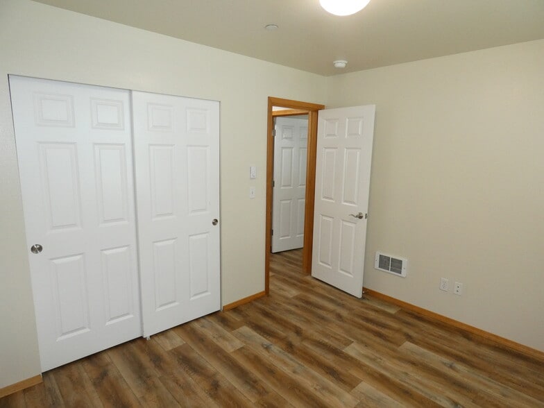 More Photos Of 808 S Chase St, Port Angeles Apartments For Sale