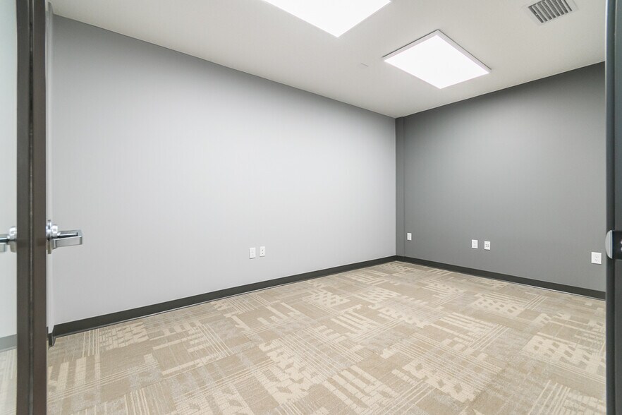 More Photos Of 3558 Masters Rd, Jacksonville Warehouse For Lease